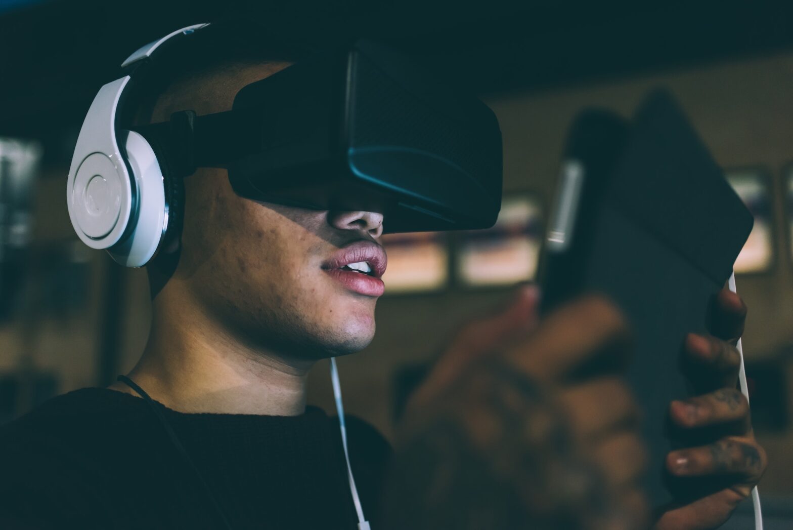 young man using 3d viewer